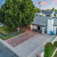 The Golden Saguaro | Stylish home w Casita