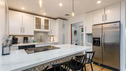 Cactus Ridge l Minutes from Shopping, Dining, Golf - Image 3