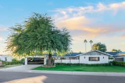 Sunset Haven, minutes from Shopping & Dining - Image 5