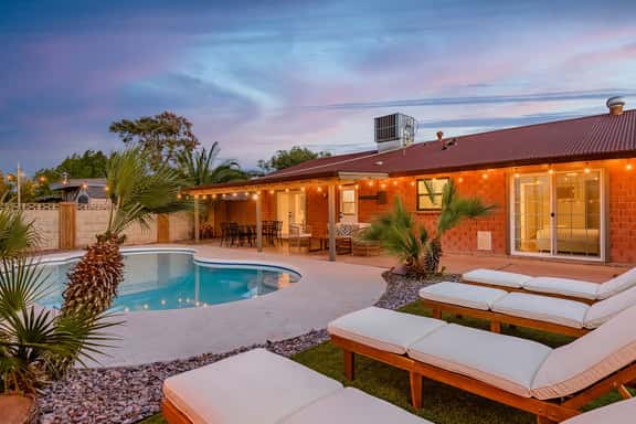 Cactus Ridge l Minutes from Shopping, Dining, Golf - Image 1