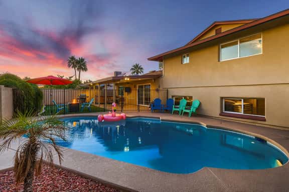 5 min to Old Town l Heated Pool l Spa l Game Room l Putting Green - Image 1