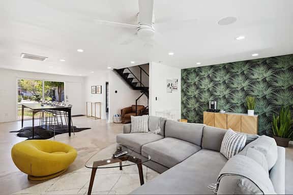 Spacious 3BR Condo in Old Town - Image 1