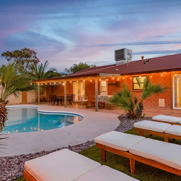 Cactus Ridge l Minutes from Shopping, Dining, Golf - Image 1