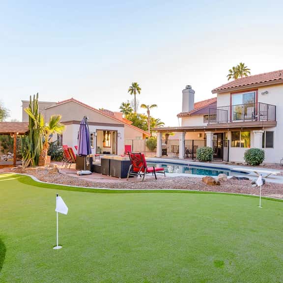Family-Friendly Retreat, Heated Pool, Putting Green - Image 1