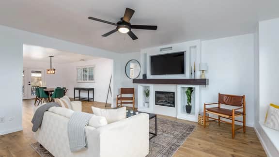 Cactus Ridge l Minutes from Shopping, Dining, Golf - Image 5