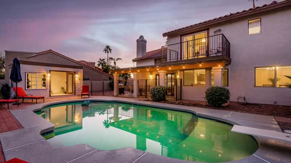 Family-Friendly Retreat, Heated Pool, Putting Green - Image 2