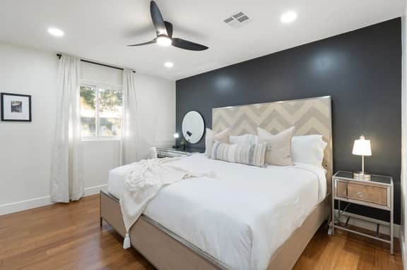 5 min to Old Town, Pool & Spa, 2 King Suites - Image 5